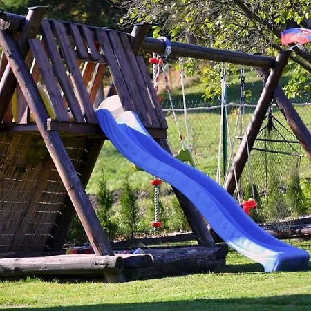 Domcek U Alina 펜션 립토브스카실른니카